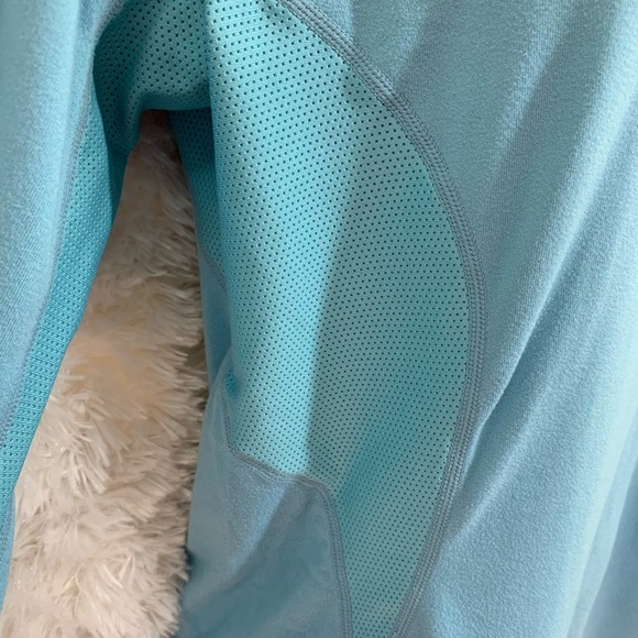 Teal Nike Fit Dry Athletic Long Sleeve Top. - Picture 6 of 7